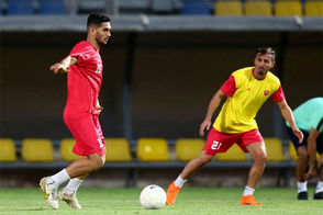 خودنمایی عضلات بازیکن جوان پرسپولیس