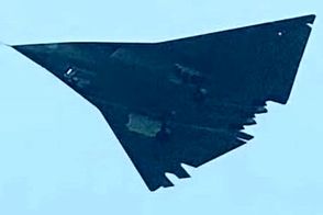 چین از یک جنگنده فوق‌سنگین رونمایی کرد