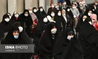 پوشش متفاوت برخی زنان در دیدار با رهبر انقلاب 