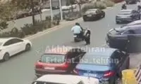 لحظه هولناک سرقت گردنبند یک خانم در تهران