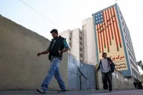 تصاویر سی‌ان‌ان از بیلبوردهای ضدآمریکایی تهران