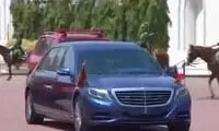 استقبال غرورآمیز سلطان‌ عمان از رئیسی