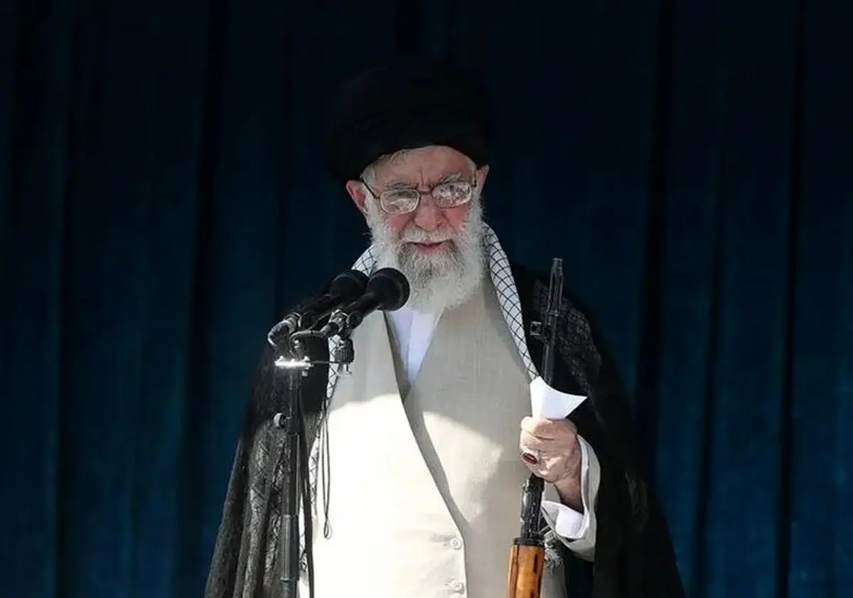 وضعیت مردم در پی شهادت رهبر انقلاب در حوالی انقلاب