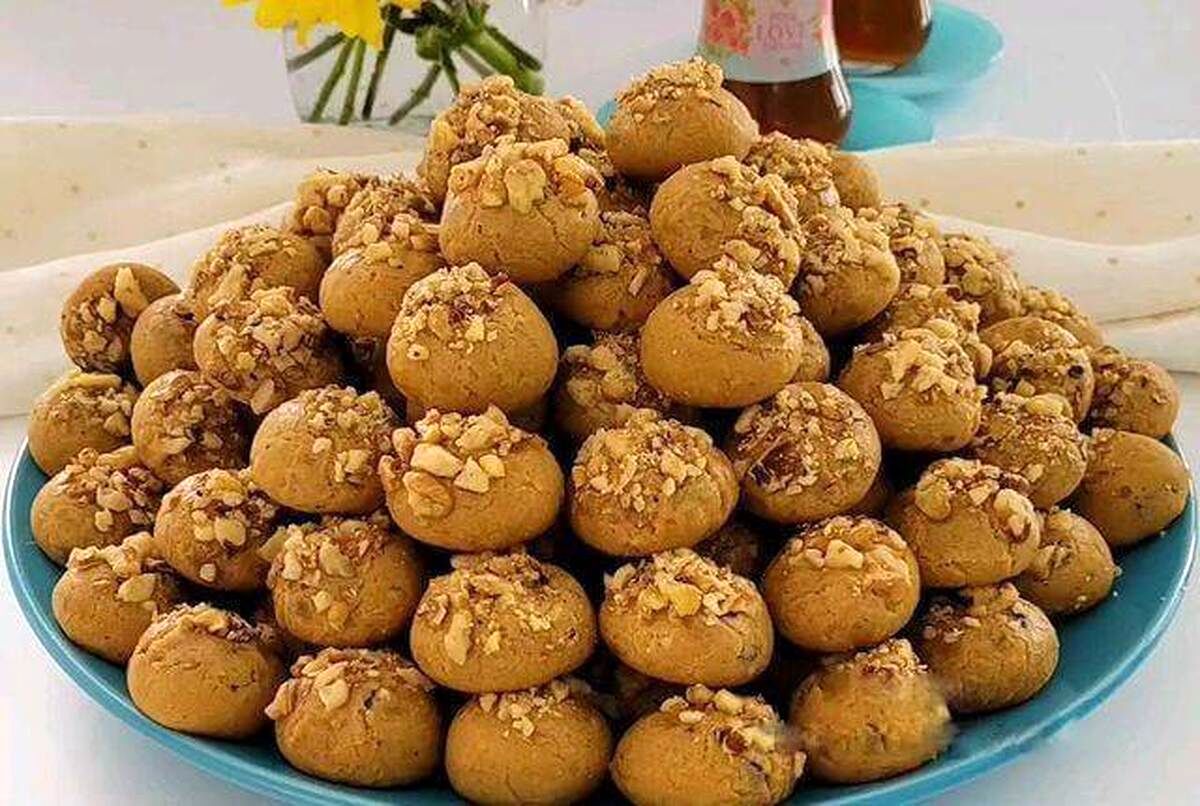   طرز تهیه یک شیرینی گردویی برای عید ۱۴۰۴ 