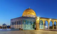 انتشار تصویر نیمه برهنه یک زن در مسجد الاقصی 