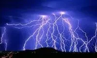  ویدئو آخرالزمانی از برخورد صاعقه در تبریز