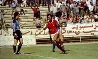شماره ده استقلال با لباس پرسپولیس!