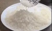 روش صحیح آبکش برنج برای یک پلوی مجلسی و خوش‌دانه