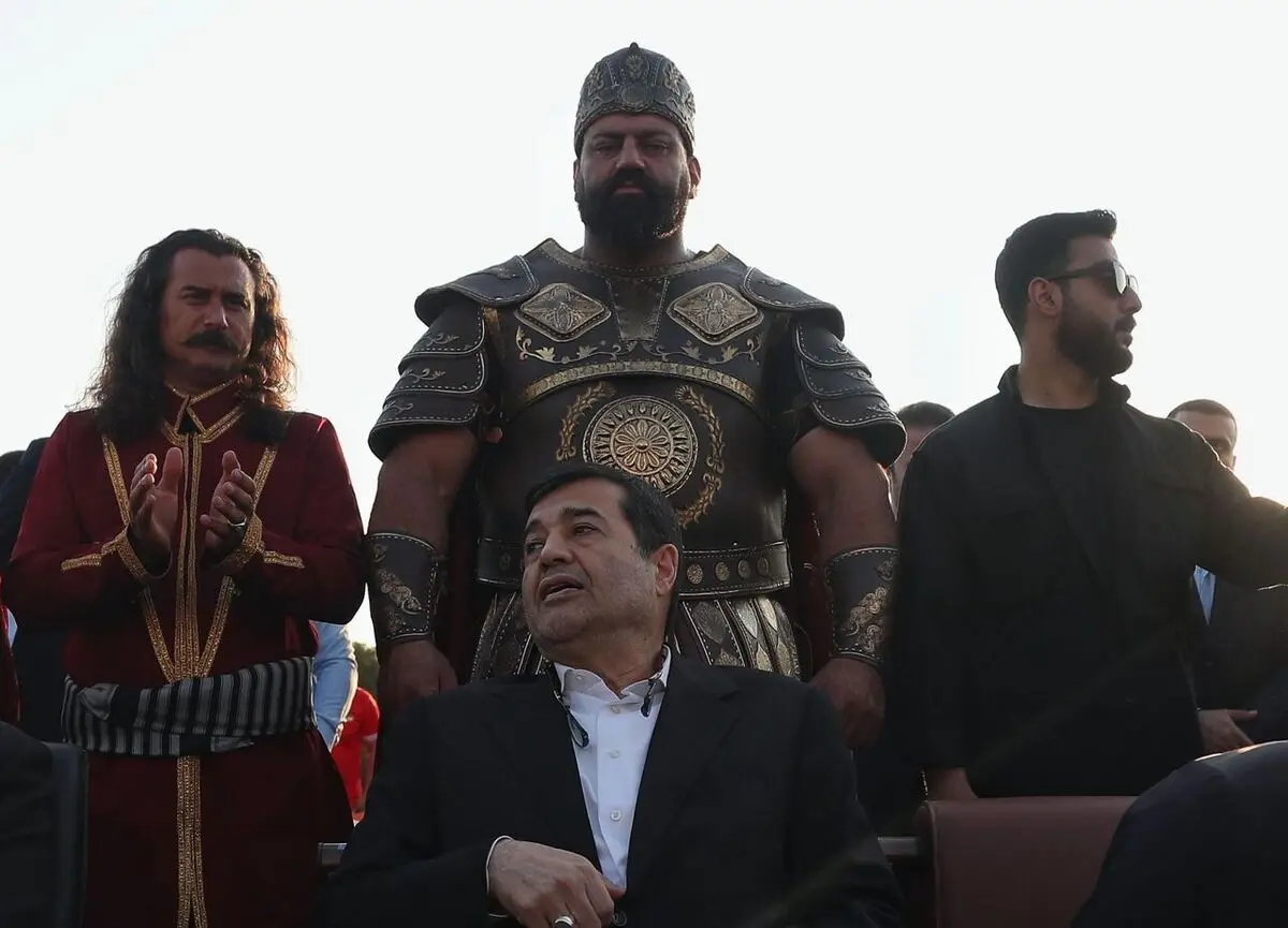 شوکه شدن خانم مجری از دیدن هیکل قوی‌ترین مرد ایران
