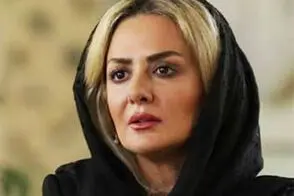 استایل کژوال بیتا سحرخیز در خیابان‌های تهران