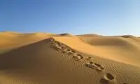 دریاچه‌ای با عمق ۴۲ متر، در بیابان‌های عربستان!