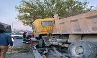 برخورد کامیون با ۹ درخت حادثه ساز شد