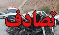 لحظه دلهره‌آور چپ شدن یک تریلی روی پراید و خودرو شاسی‌بلند