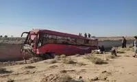 مصدومیت ۱۷ نفر در واژگونی اتوبوس در قزوین