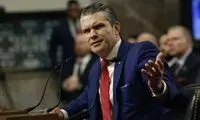 تقلید صدای جنجالی ترامپ توسط پیت هگزت!