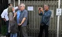عکس: تجمع سینماگران مقابل خانه سینما