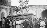 مجسمه‌ای از ناصرالدین شاه که ذوب شد