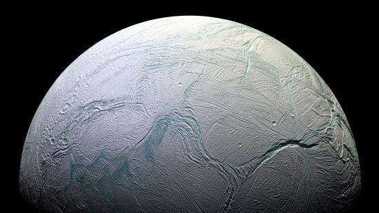 ناسا اعلام کرد: احتمال وجود حیات در قمر زحل