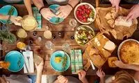 آقای خانه را با این میز غذای عاشقانه‌ سورپرایز کنید