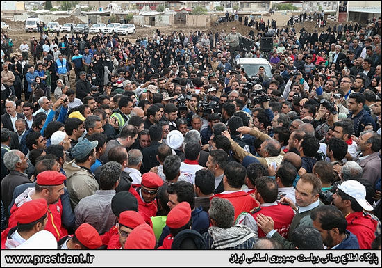 بازدید روحانی از منطقه سیل‌زده پلدختر