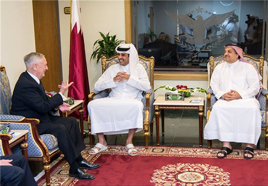 وزیر دفاع آمریکا با امیر قطر دیدار کرد