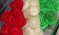 طرز تهیه ژله رولی های کوچولو با بستنی