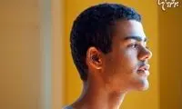 تنها موج سوار حرفه‌ای نابینای جهان