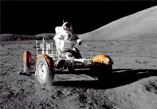 چقدر طول می‌کشد با پراید به کره ماه سفر کنیم؟