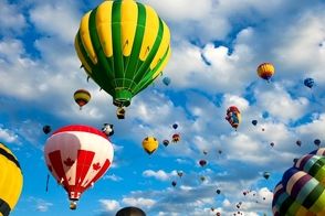 لحظه سقوط وحشتناک بالن تفریحی با 21 مسافر