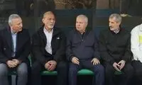 تصویری از مربی سابق تیم ملی در حالیکه دستبند به دست دارد!