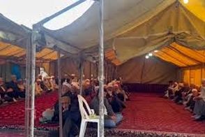 مردم برای بدرقه صابر کاظمی چادر ترکمن برپا کردند