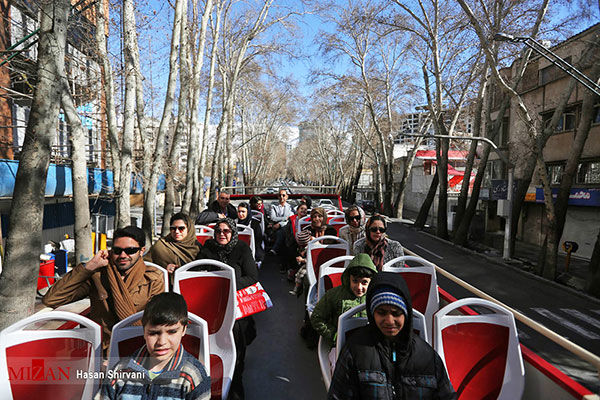 اتوبوس گردشگری در تهران