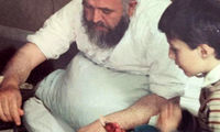 هندوانه خوری آیت‌ الله اشراقی و سیدحسن