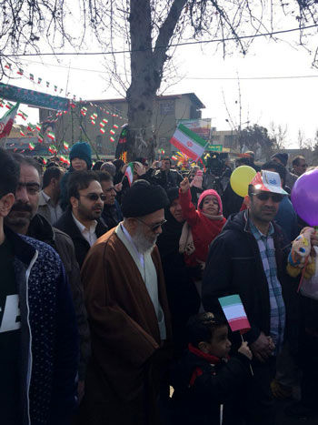 حضور موسوی خویینی‌ها در جشن انقلاب