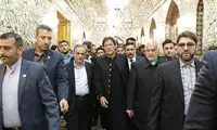 نخست‌وزیر پاکستان به حرم رضوی مشرف شد
