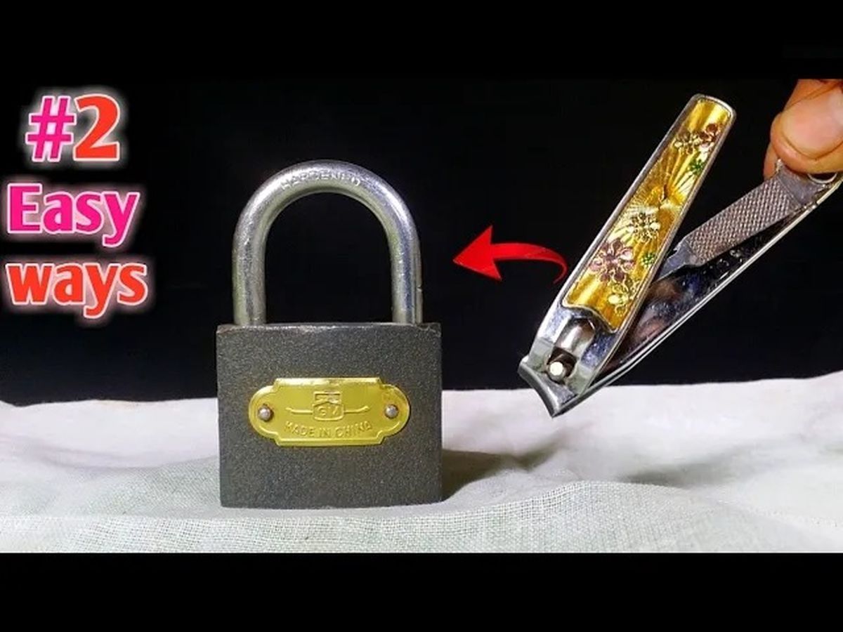  یک روش ساده و سرعتی برای باز کردن قفل با ناخن‌گیر
