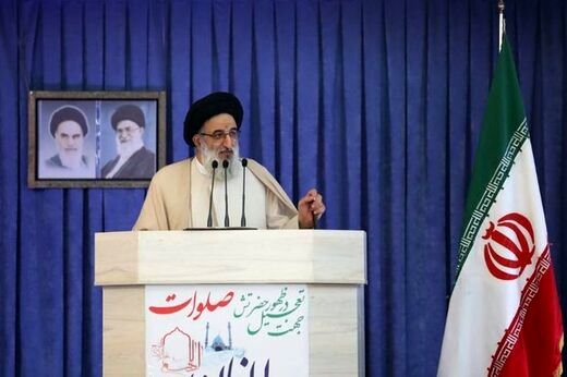 امام‌جمعه کرج: برخی افراد علیه رهبری ائتلاف کردند