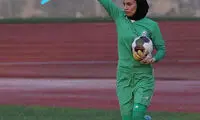 دستکش‌های پاره خانم دروازه‌بان سوژه شد