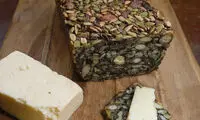 طرز تهیه نان تخمه و آجیل