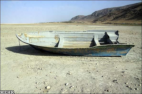 عکس؛ دریاچه مهارلو خشک شد