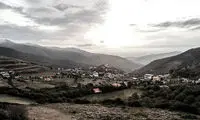 عکس: گردنه حیران اسیر چنگال زمین‌ خواران!