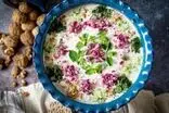 طرز تهیه آب‌دوغ خیار مجلسی؛ غذای نجات‌بخش روزهای گرم