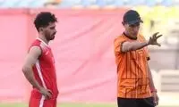 قابی غم‌انگیز از یحیی و کاپیتان پرسپولیس