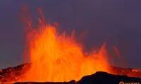 دلایل وجود فواره‌های آتشفشانی روی ماه