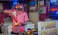 غذای هندی که با آتش شعله ور خورده می شود!