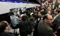 مترو سواری مسابقه صندلی یا نزاع برای بقا؟!