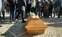 تصویری از تابوت حامل پیکر استاد شجریان