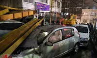 برخورد تریلی حمل تیرآهن با یک واحد مسکونی