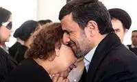 ناگفته‌هایی از روبوسی احمدی‌نژاد با مادر چاوز