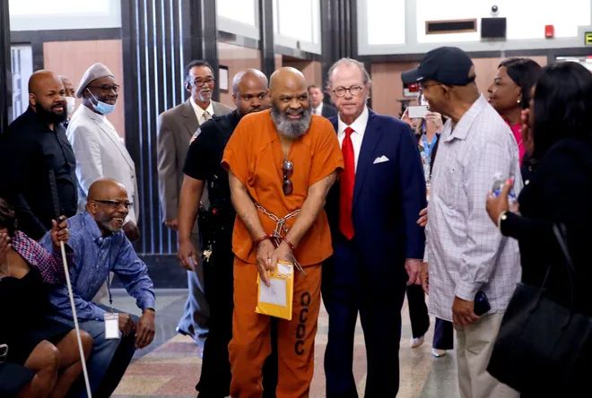 اثبات بی گناهی مردی در آمریکا که ۵۰ سال به جرم قتل، حبس بود